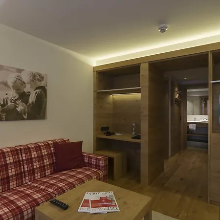 Hotel Garni Panorama 4*