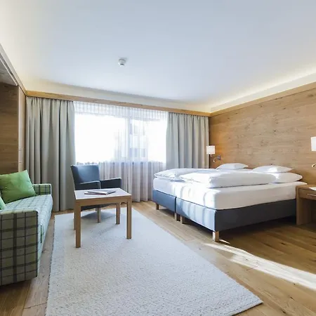 Hotel Garni Panorama 4*