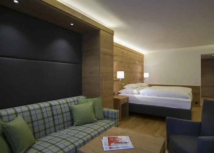 Hotel Garni Panorama 4*